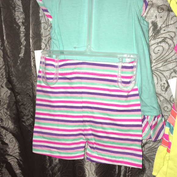 2 sets of 2pc Outfits - Picture 6 of 6